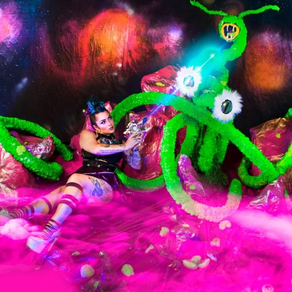 Meet your Posher, Angela - Picture 4 of 6